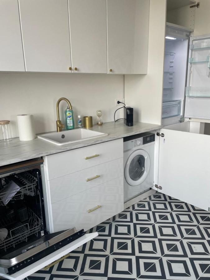 Nid Urbain Colmarien - 4 Personnes - Garage Apartment Exterior photo